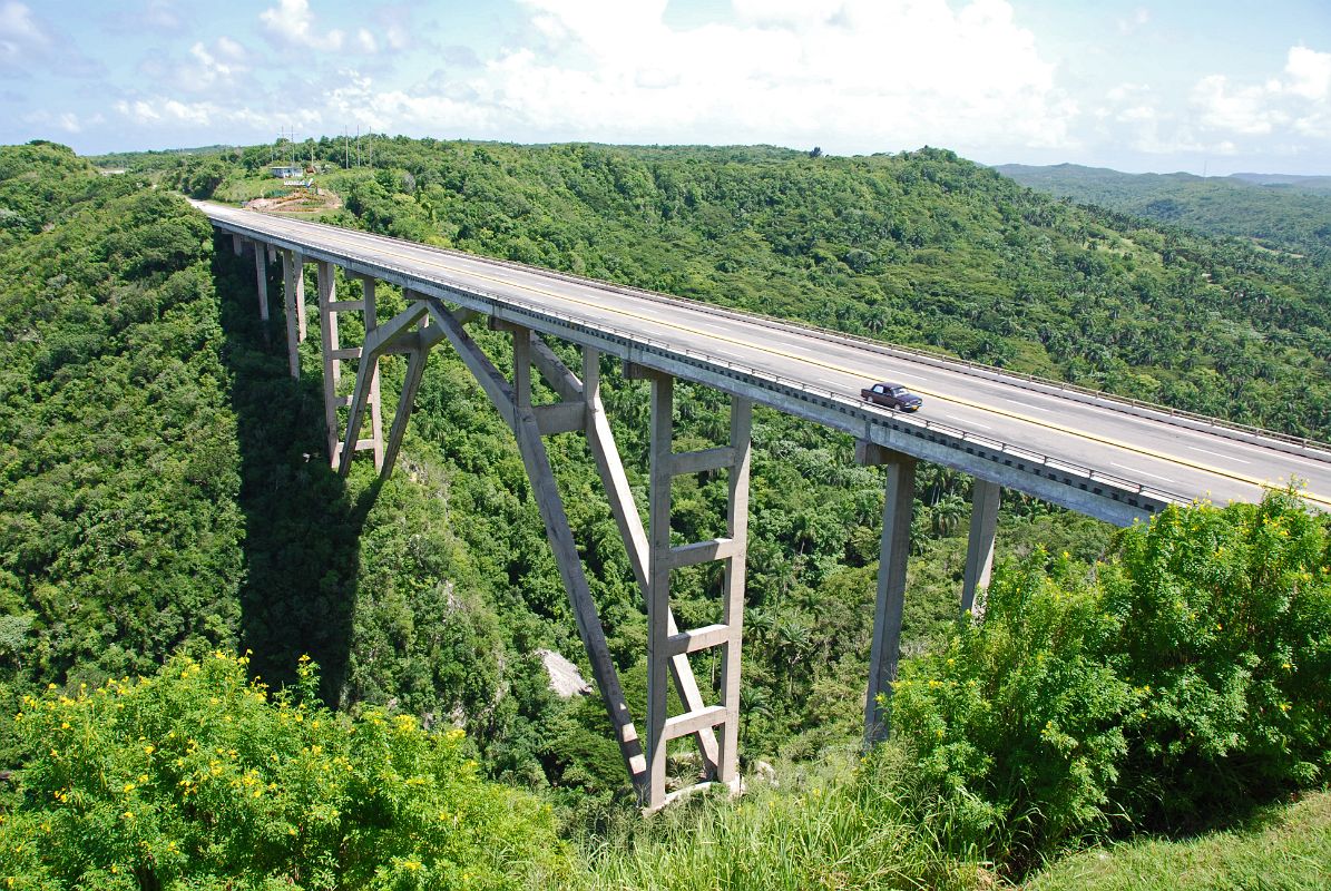 61 Cuba - Bacunayagua Bridge